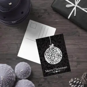 Zwart-wit kerstkaartje met kerstbal